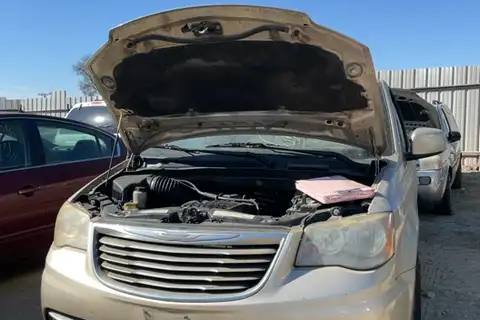 Photo of 2012 Chrysler Town & Country