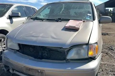 Photo of 2002 Toyota Sienna