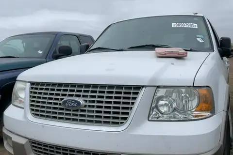Photo of 2004 Ford Expedition