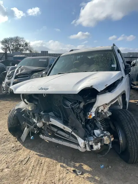 Photo of 2005 Jeep Liberty