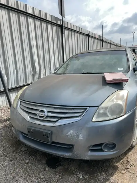 Photo of 2011 Nissan Altima