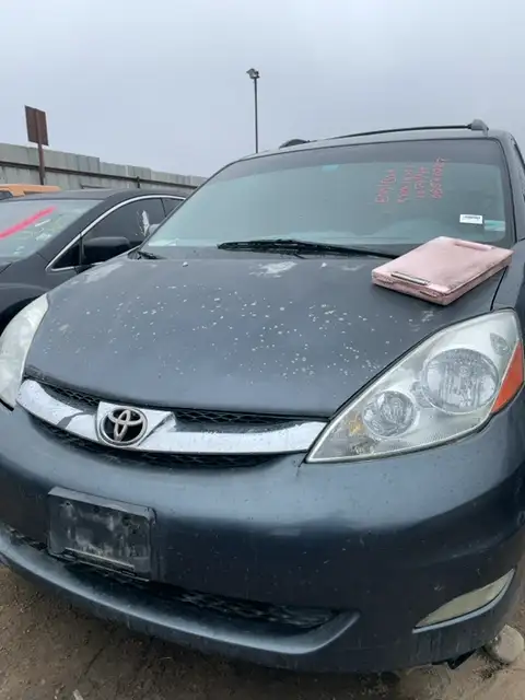 Photo of 2008 Toyota Sienna