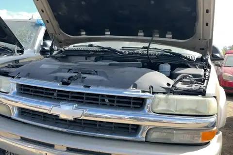 Photo of 2005 Chevrolet Suburban