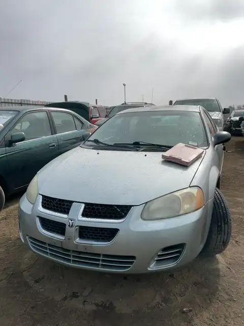 Photo of 2005 Dodge Stratus