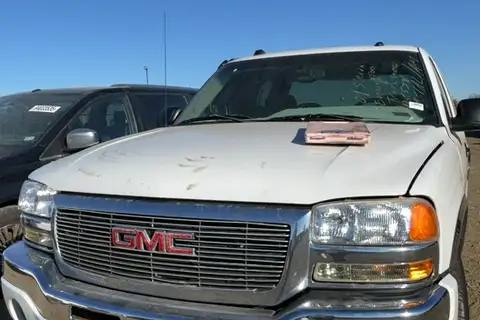 Photo of 2004 Gmc Sierra