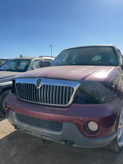 Photo of 2004 Lincoln Navigator