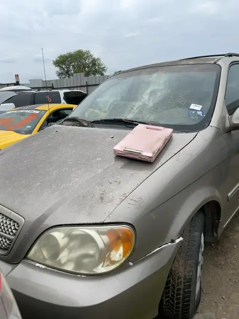 Photo of 2005 Kia Sedona