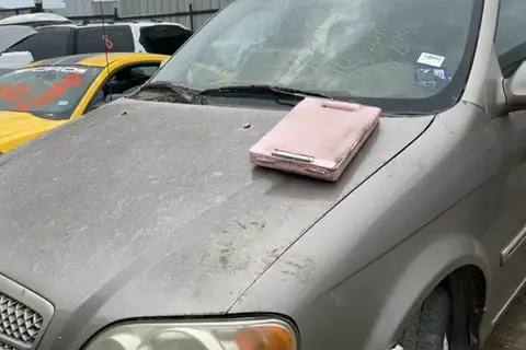 Photo of 2005 Kia Sedona