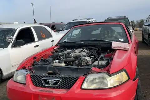 Photo of 2000 Ford Mustang