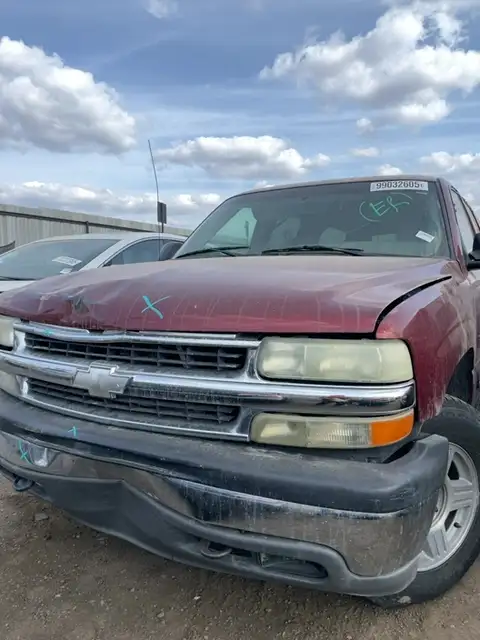 Photo of 2003 Chevrolet Suburban