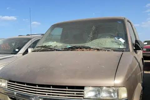 Photo of 2000 Chevrolet Astro