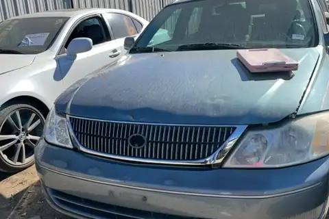 Photo of 2000 Toyota Avalon