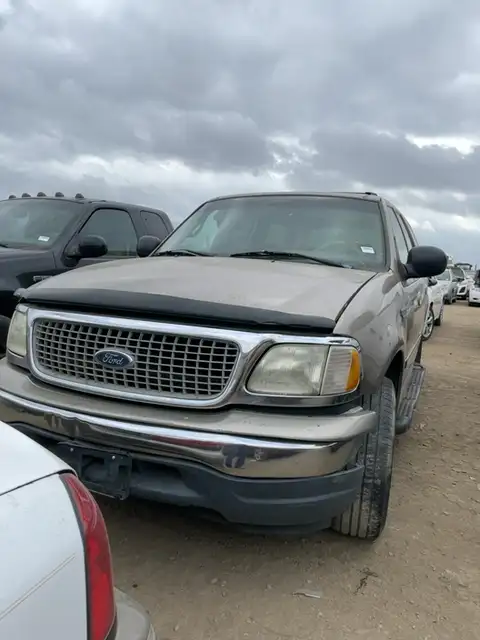 Photo of 2002 Ford Expedition