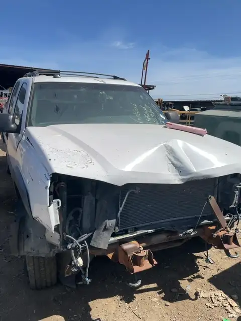 Photo of 2004 Chevrolet Avalanche