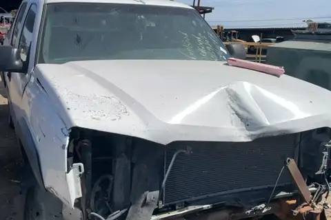 Photo of 2004 Chevrolet Avalanche