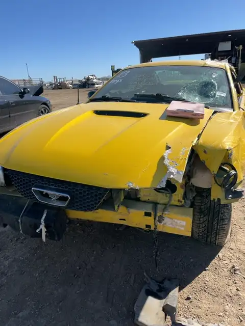 Photo of 2004 Ford Mustang