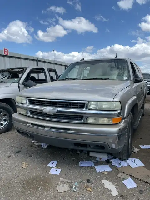 Photo of 2003 Chevrolet Suburban