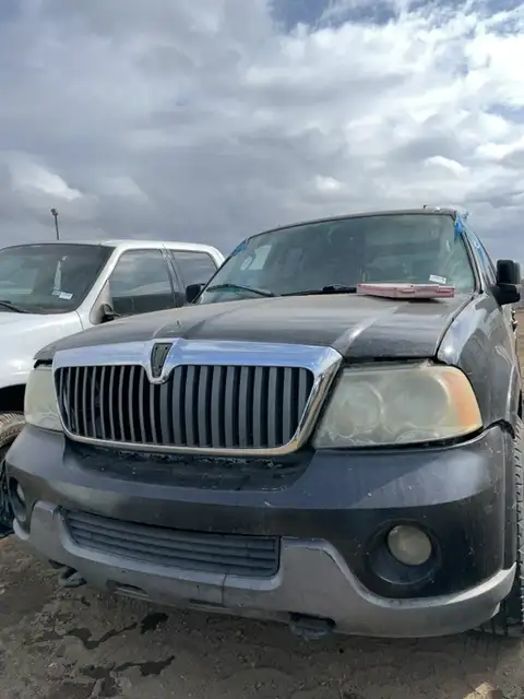 Photo of 2004 Lincoln Navigator