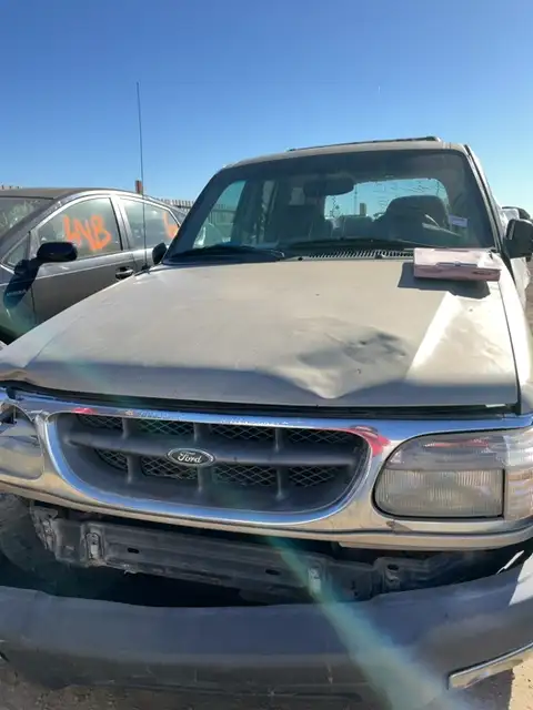 Photo of 2000 Ford Explorer