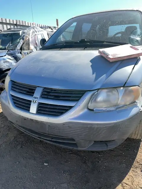 Photo of 2005 Dodge Caravan