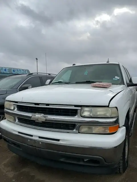 Photo of 2005 Chevrolet Suburban