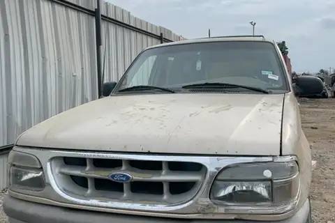 Photo of 1995 Ford Explorer