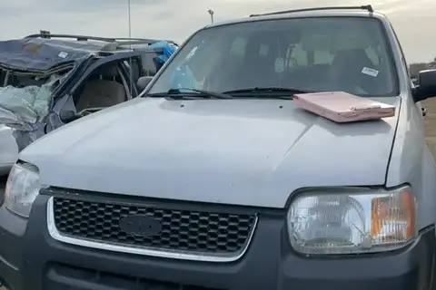 Photo of 2004 Ford Escape