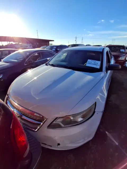 Photo of 2011 Ford Taurus