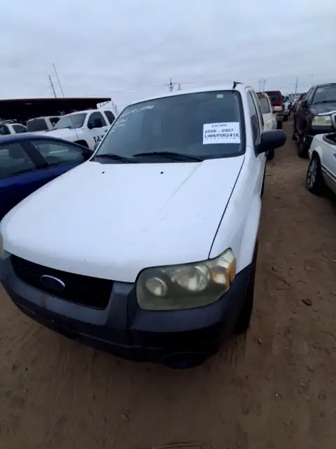 Photo of 2005 Ford Escape