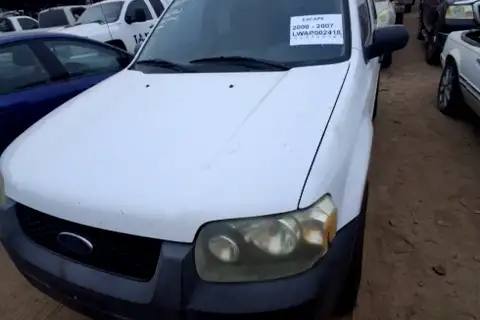 Photo of 2005 Ford Escape
