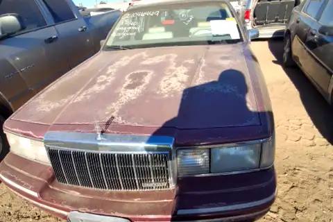Photo of 1991 Lincoln Town Car