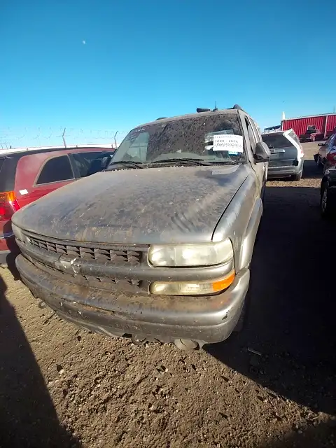 Photo of 2002 Chevrolet Suburban