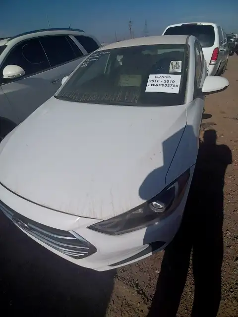 Photo of 2018 Hyundai Elantra