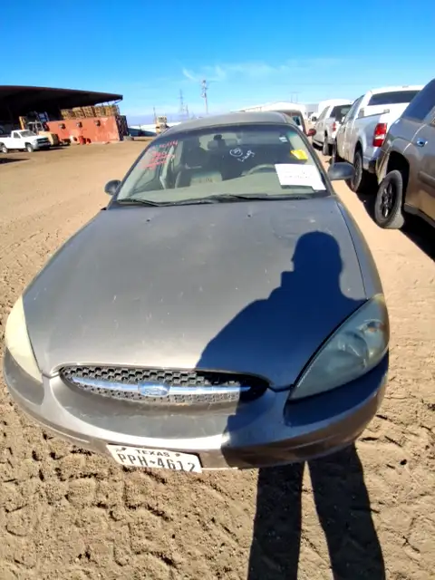 Photo of 2003 Ford Taurus