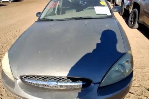Photo of 2003 Ford Taurus