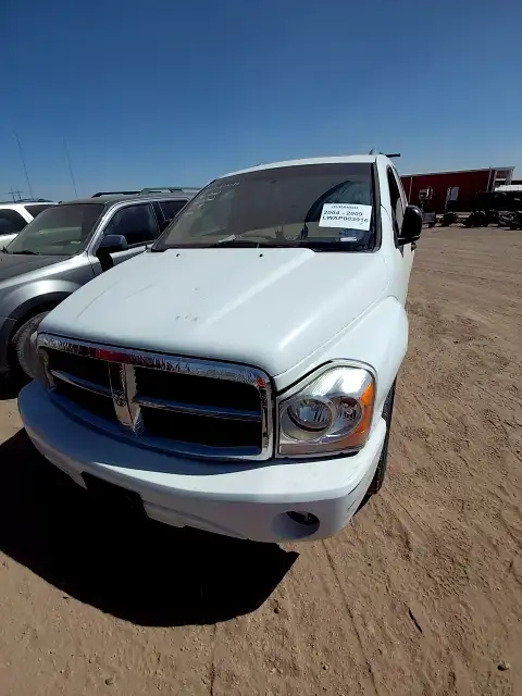 Photo of 2005 Dodge Durango