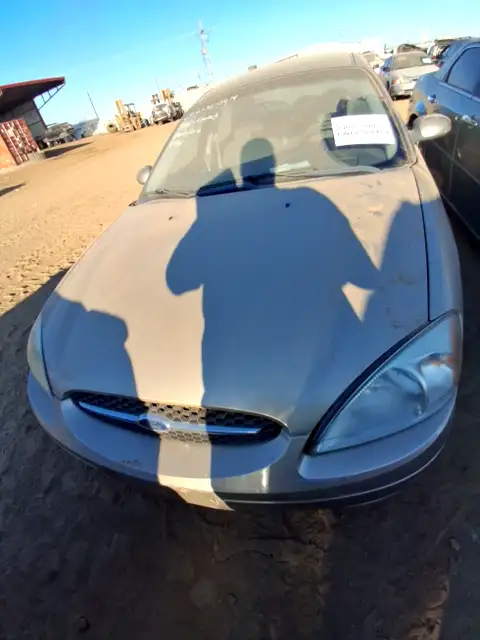 Photo of 2001 Ford Taurus