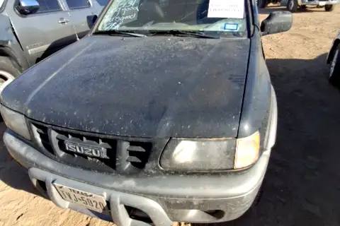 Photo of 2002 Isuzu Rodeo