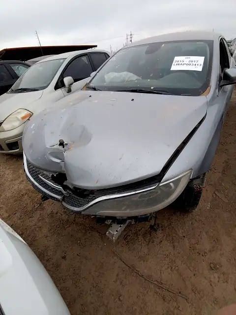 Photo of 2015 Chrysler 200