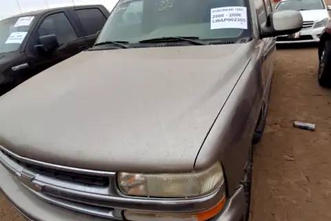 Photo of 2002 Chevrolet Suburban