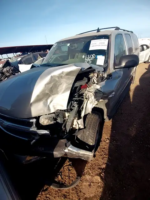 Photo of 2006 Chevrolet Suburban
