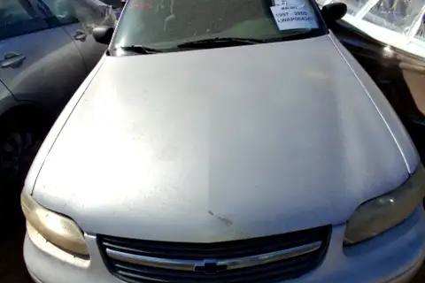 Photo of 2002 Chevrolet Malibu