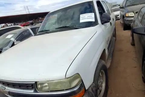 Photo of 2003 Chevrolet Suburban