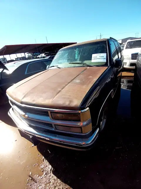 Photo of 1999 Chevrolet Tahoe
