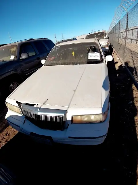 Photo of 1996 Lincoln Town Car