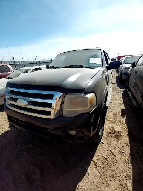 Photo of 2010 Ford Expedition