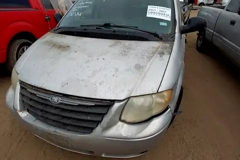 Photo of 2005 Chrysler Town & Country