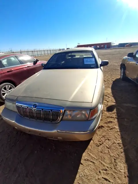 Photo of 2000 Mercury Grand Marquis