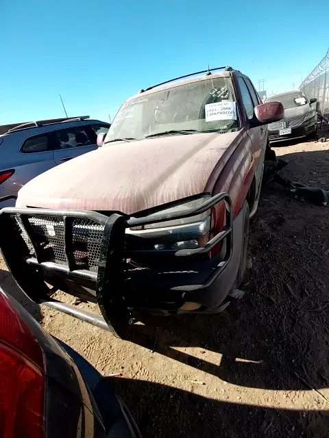 Photo of 2005 Chevrolet Avalanche