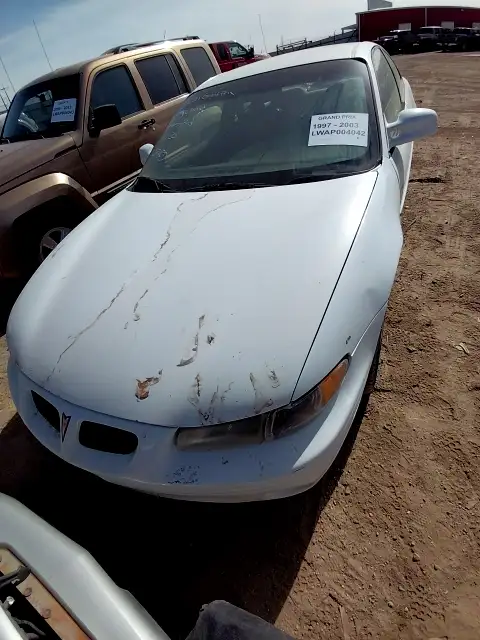 Photo of 2000 Pontiac Grand Prix